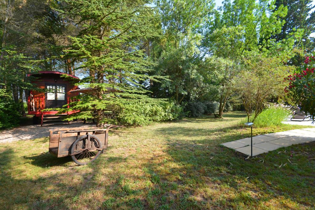 Le Mas de Trévouse Saint-Saturnin-lès-Avignon Esterno foto