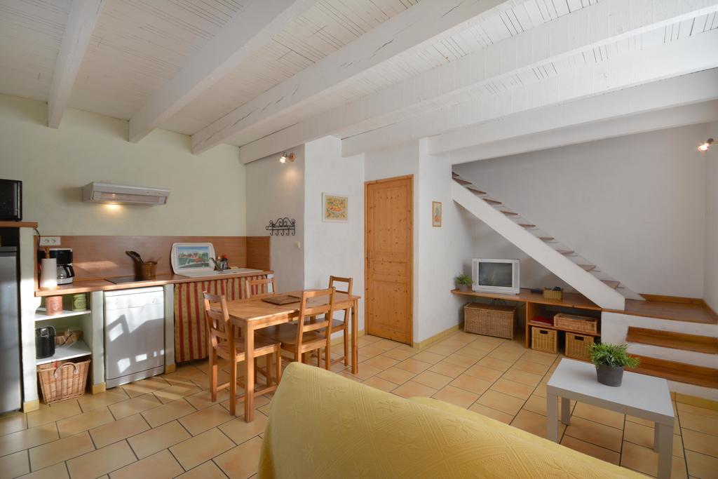 Le Mas de Trévouse Saint-Saturnin-lès-Avignon Esterno foto