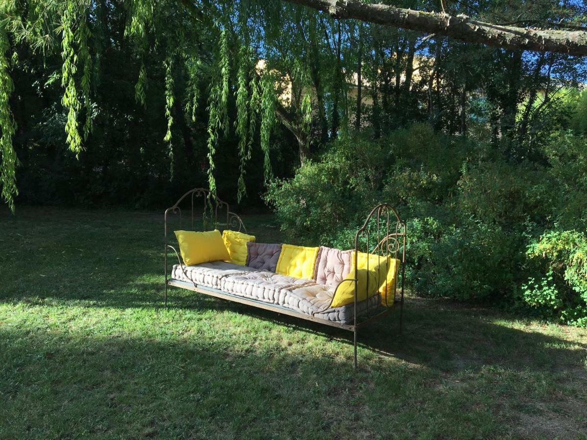 Le Mas de Trévouse Saint-Saturnin-lès-Avignon Esterno foto